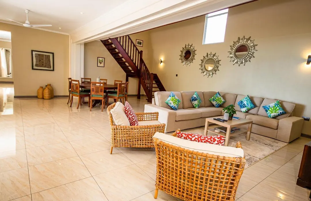 Anse Boudin Chalets & Villa-1