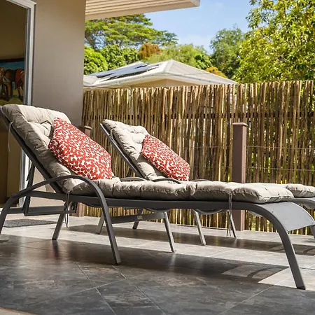 Anse Boudin Chalets & Villa-2